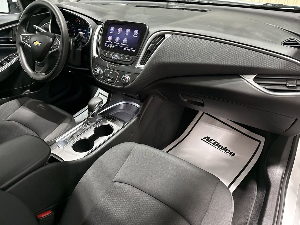 Used 2022 Chevrolet Malibu LS image 30