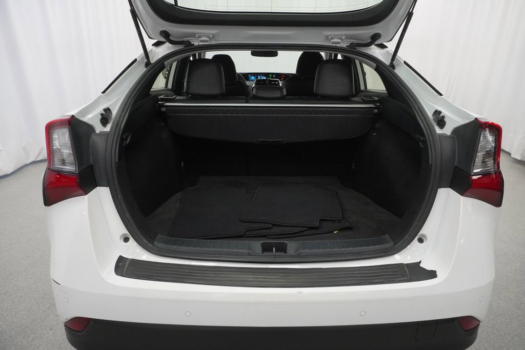 Used 2022 Toyota Prius FWD image 43