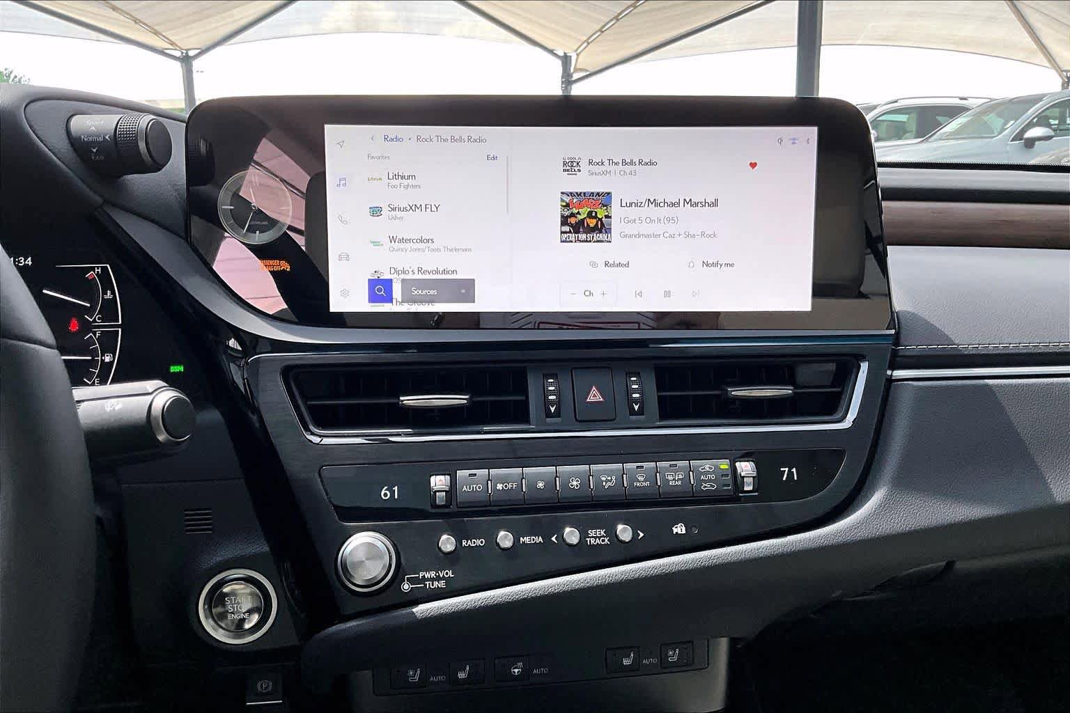 Used 2025 Lexus ES 350 w/ Premium Package FWD image 7