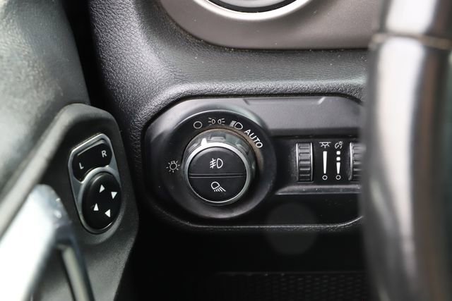 Used 2020 Jeep Gladiator Sport w/ Quick Order Package 24S image 35