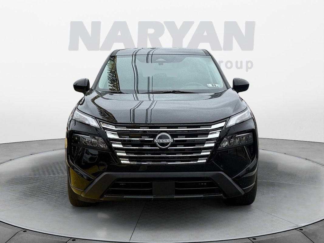Used 2025 Nissan Rogue SV image 3