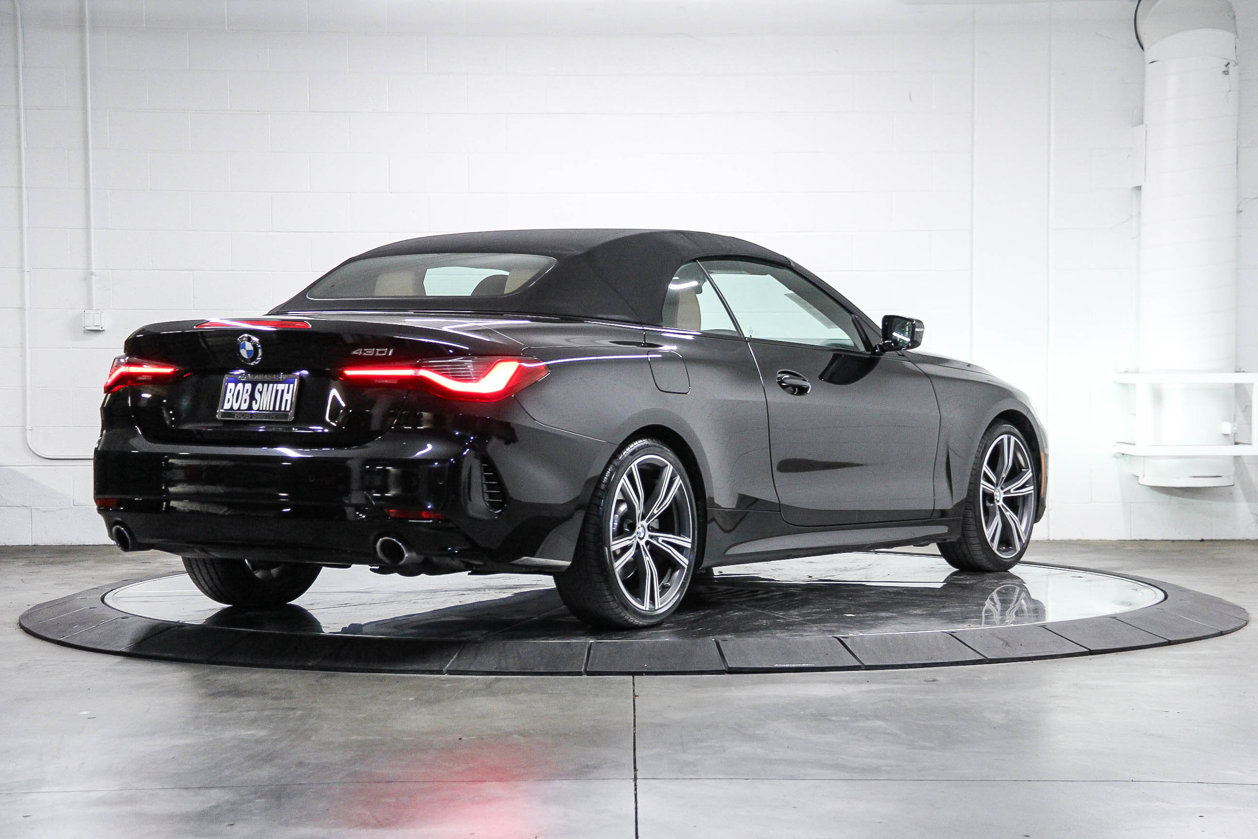 Certified 2023 BMW 430i Convertible w/ Convenience Package image 6