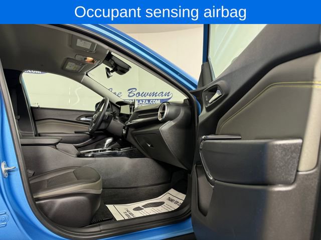 Used 2025 Chevrolet Trax ACTIV image 16