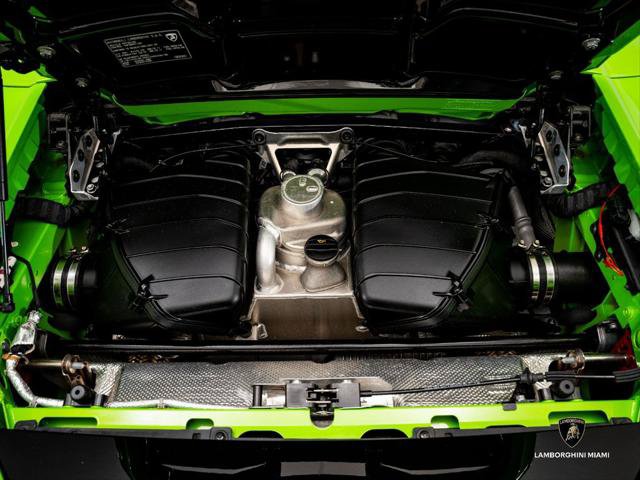 Used 2021 Lamborghini Huracan EVO RWD image 18