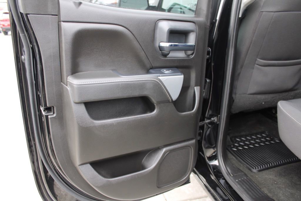 Used 2018 Chevrolet Silverado 1500 LT w/ All Star Edition image 24