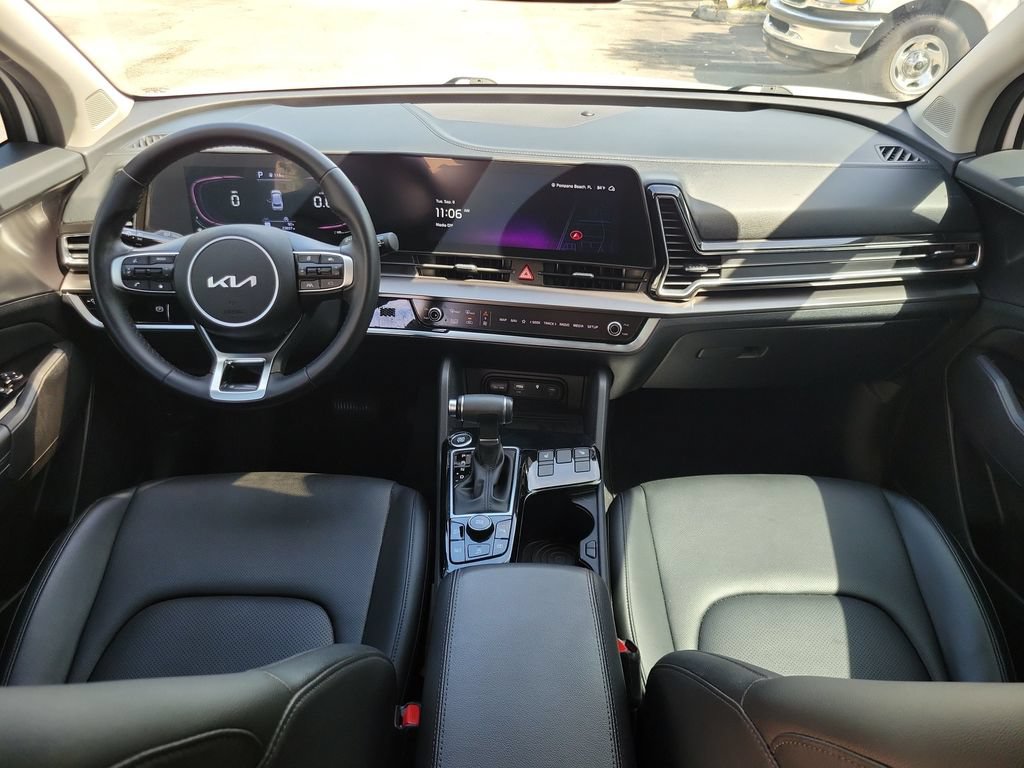 Certified 2024 Kia Sportage EX FWD image 3