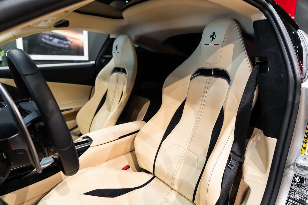 Certified 2025 Ferrari 12Cilindri RWD image 4