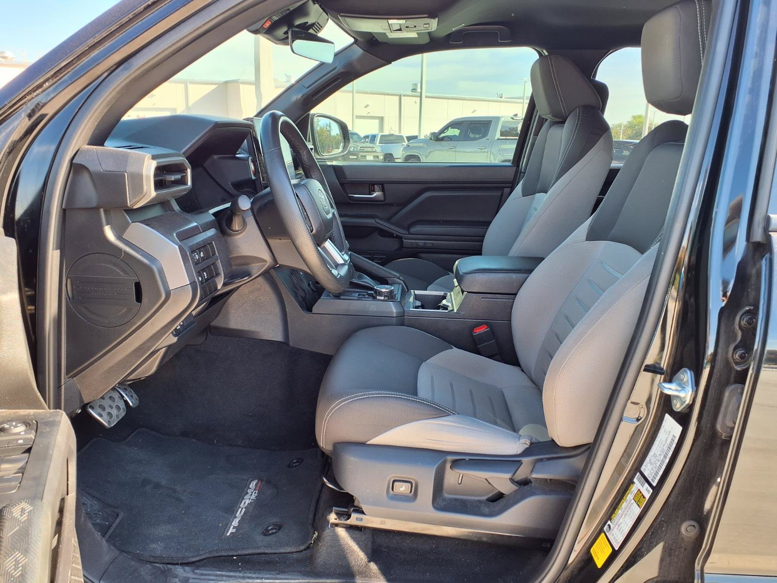 Used 2025 Toyota Tacoma TRD Sport AWD/4WD image 24