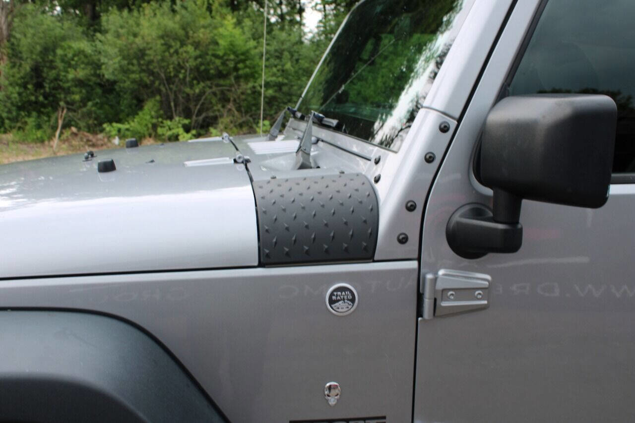 Used 2014 Jeep Wrangler Sport image 23