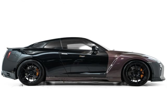 Used 2015 Nissan GT-R Premium AWD/4WD image 5