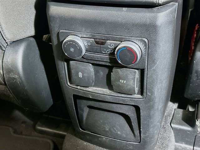 Used 2022 Ford Explorer XLT image 13