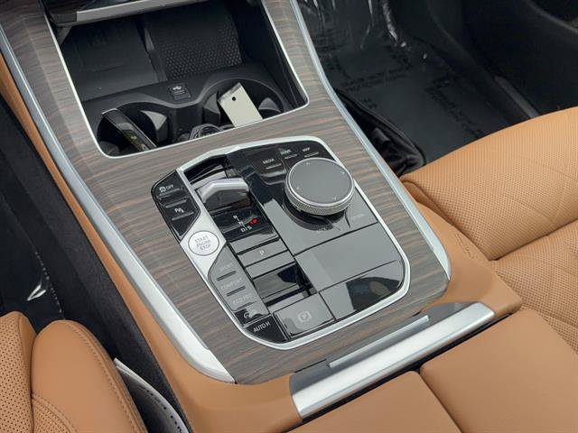 Used 2024 BMW X5 xDrive40i w/ Premium Package AWD/4WD image 19