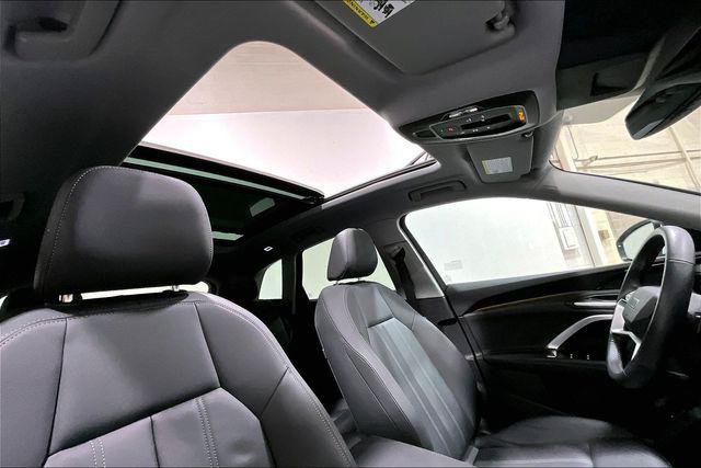 Certified 2025 Audi Q5 Premium w/ Convenience Package AWD/4WD image 10