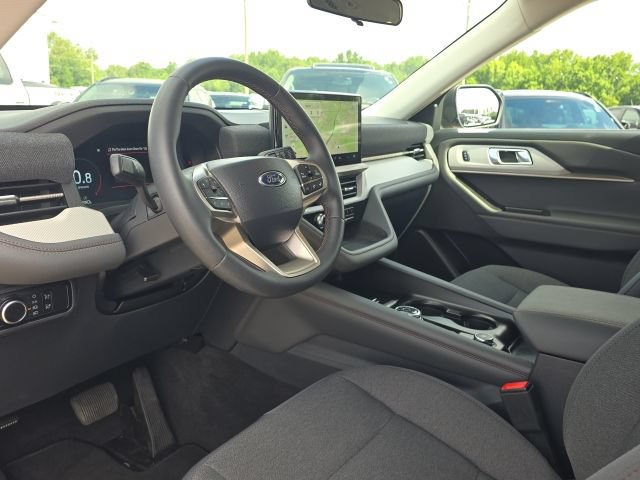 Used 2025 Ford Explorer Active RWD image 25