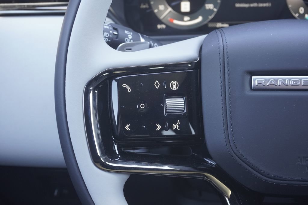 New 2026 Land Rover Range Rover Velar Dynamic SE image 12