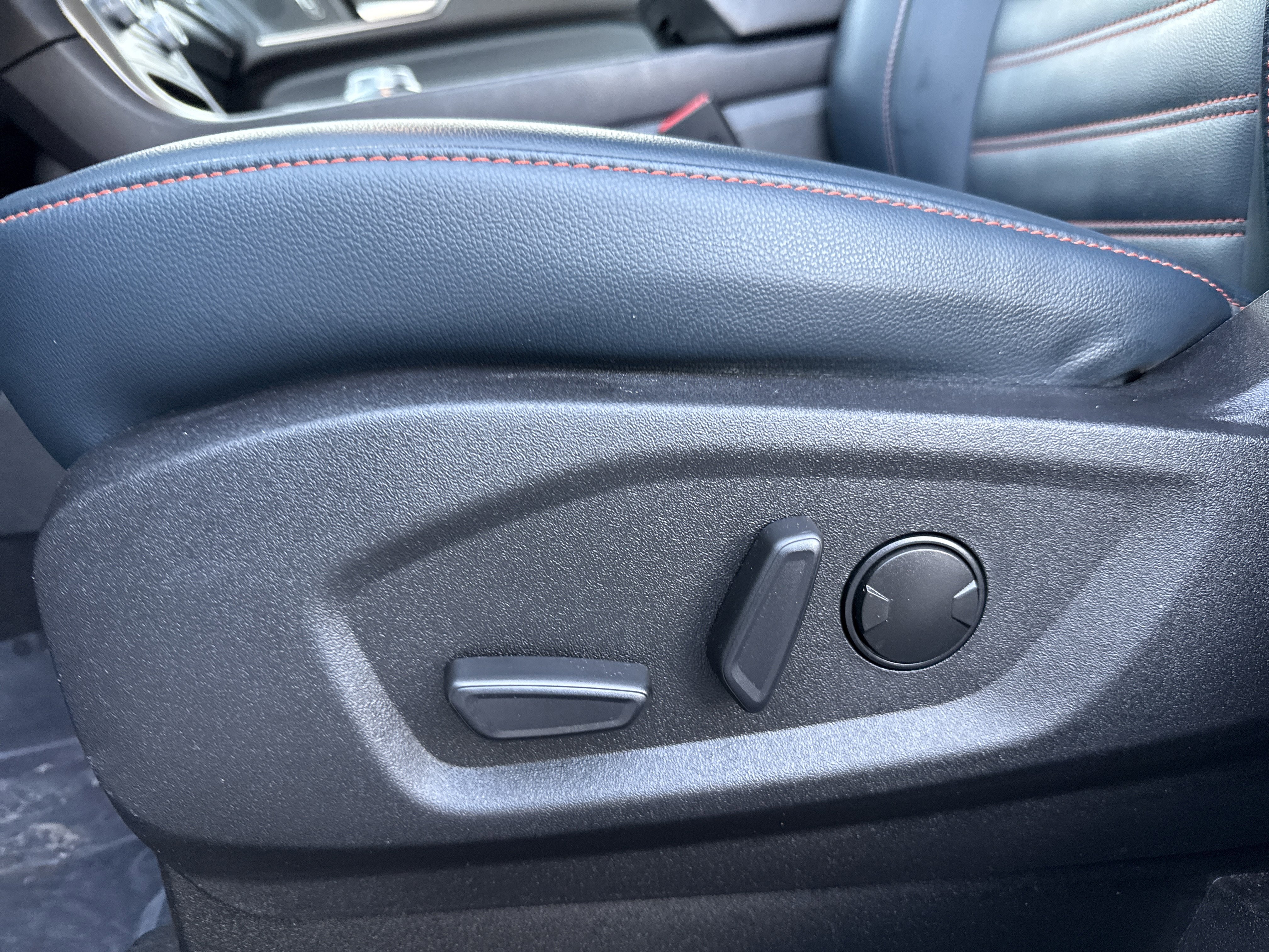 Certified 2022 Ford Edge SEL w/ Sport Appearance Package image 13