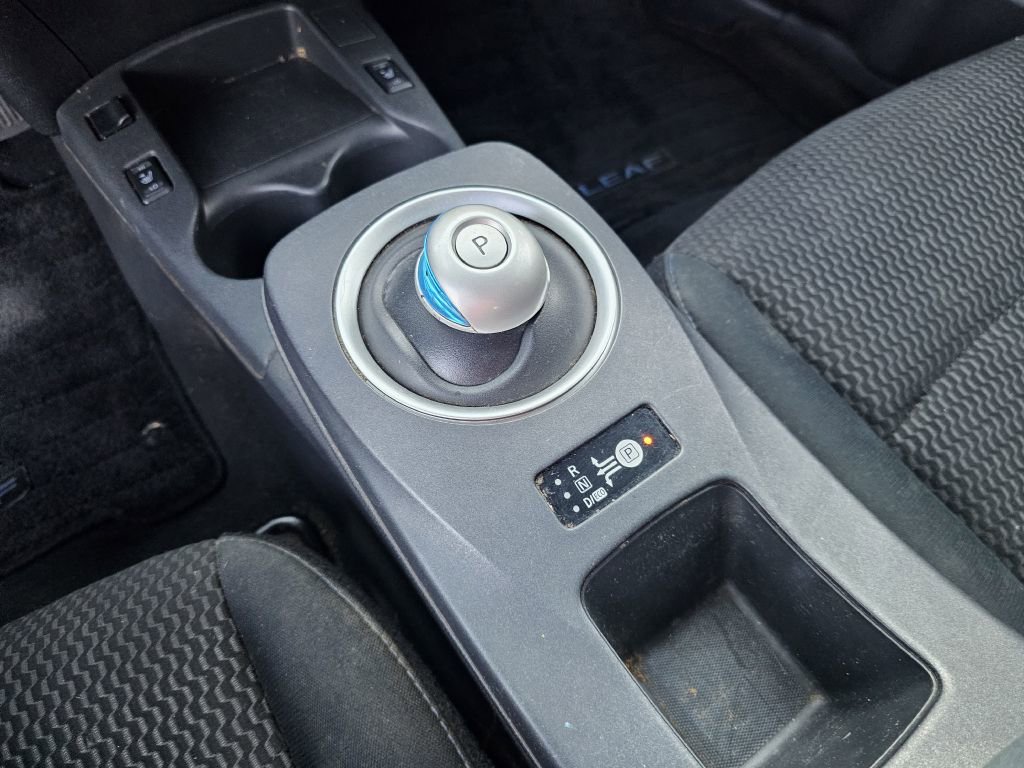 Used 2013 Nissan Leaf S w/ Charger Pkg FWD image 17