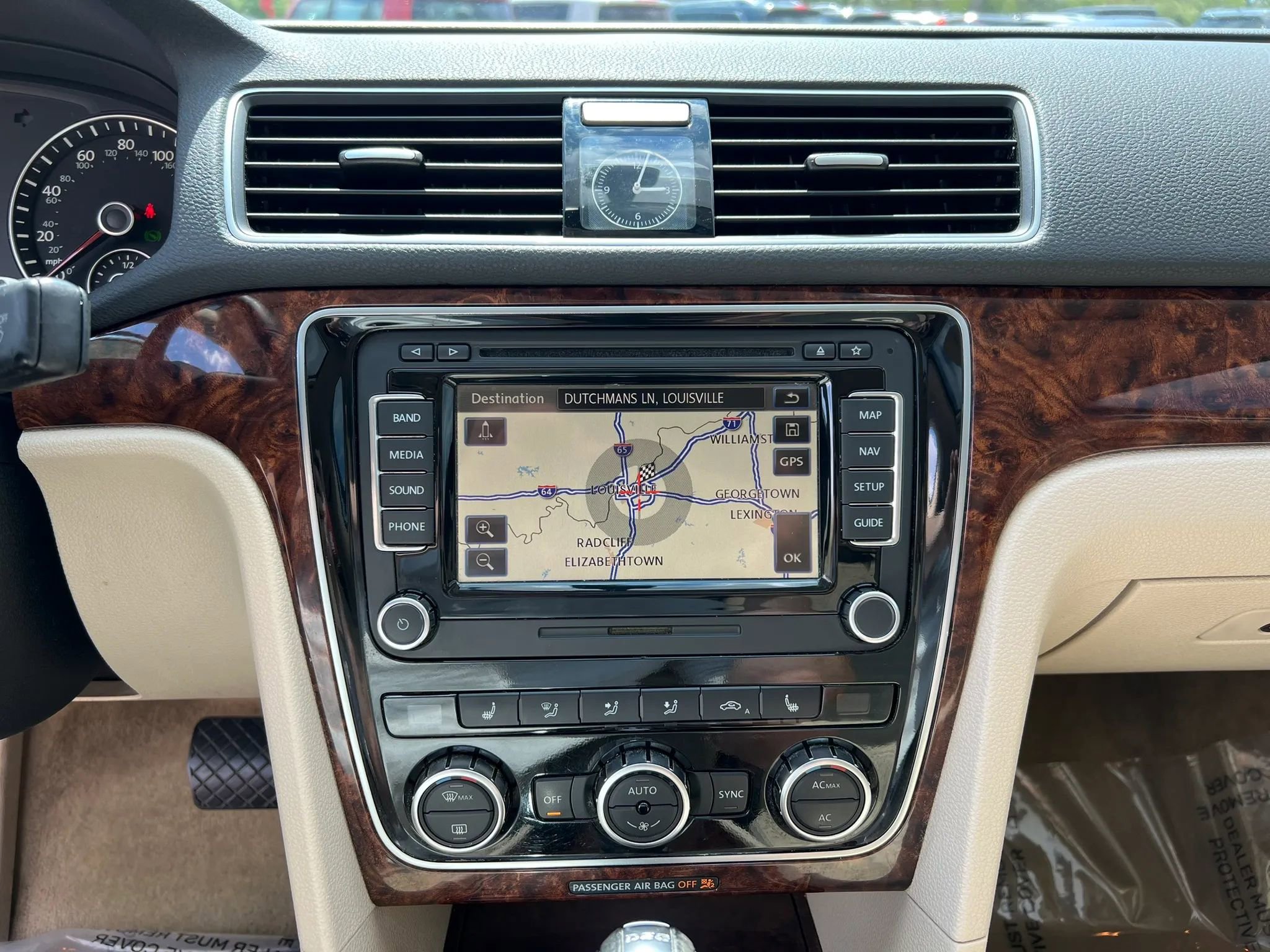 Used 2012 Volkswagen Passat TDI SEL Premium FWD image 13