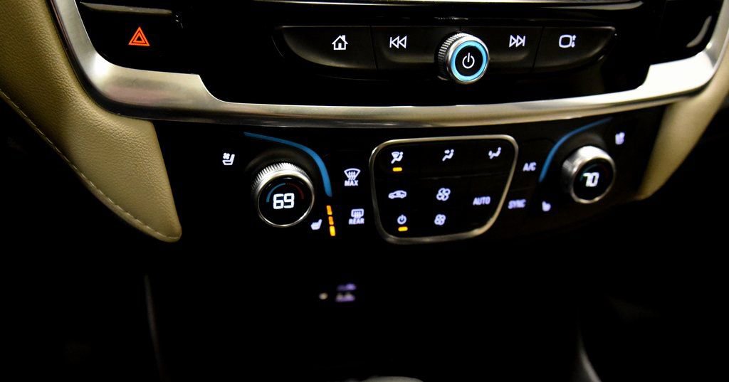 Used 2023 Chevrolet Traverse Premier image 25