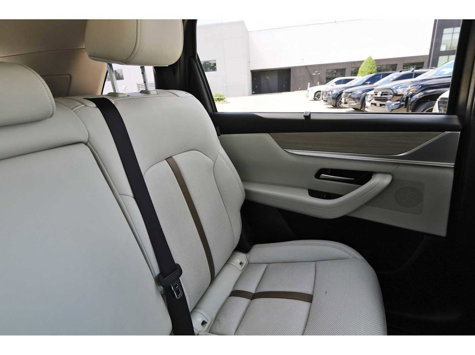 Certified 2025 MAZDA CX-90 3.3 Turbo S w/ Premium Package image 10