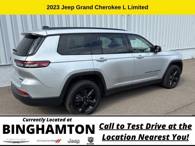 Used 2023 Jeep Grand Cherokee L Limited w/ Black Appearance Package AWD/4WD image 6