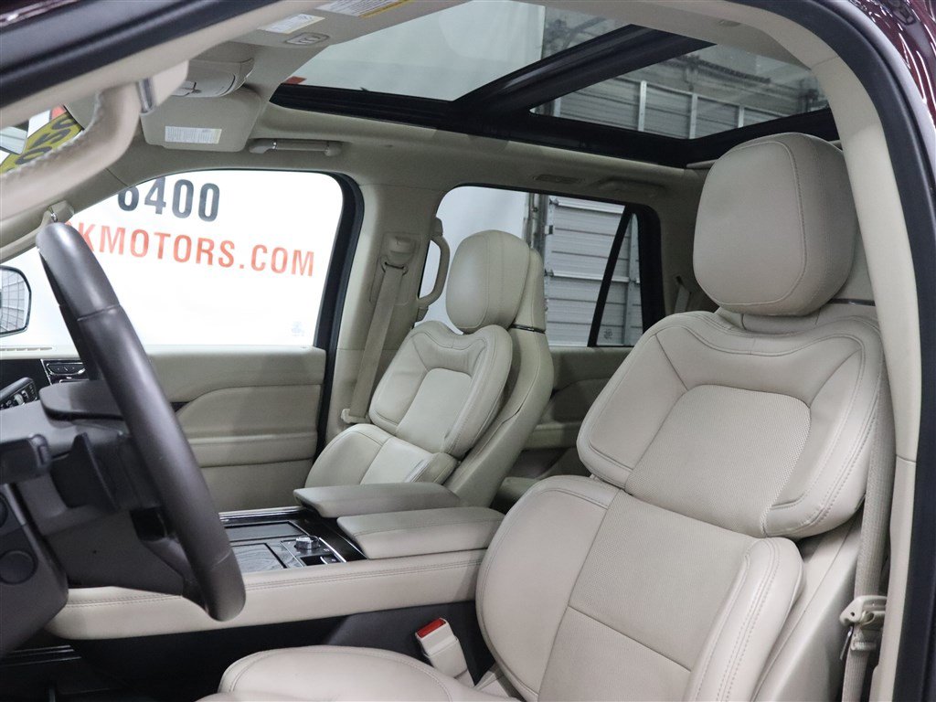 Used 2020 Lincoln Navigator Reserve w/ Equipment Group 201A Reserve AWD/4WD image 13