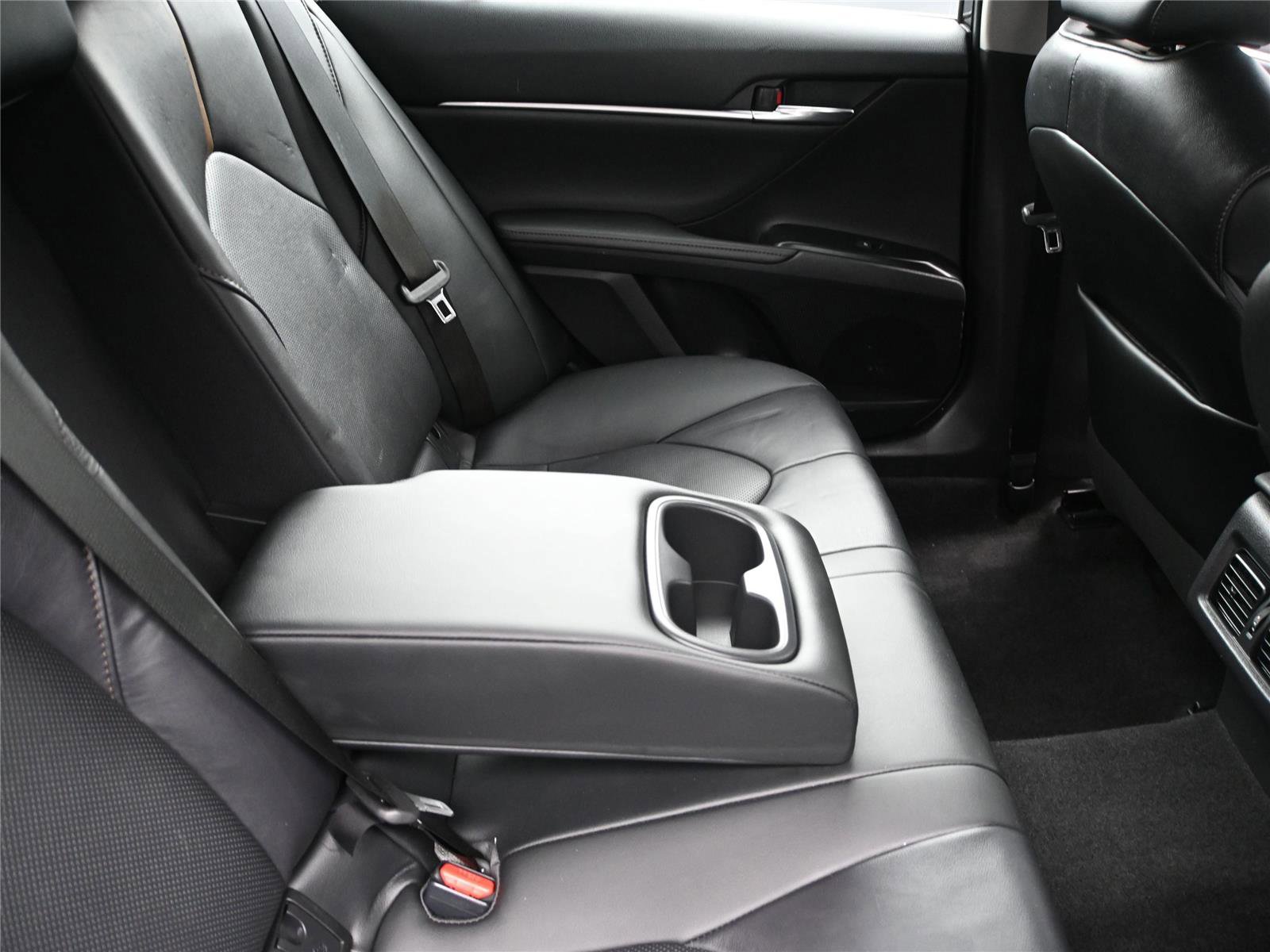 Used 2020 Toyota Camry XLE image 20