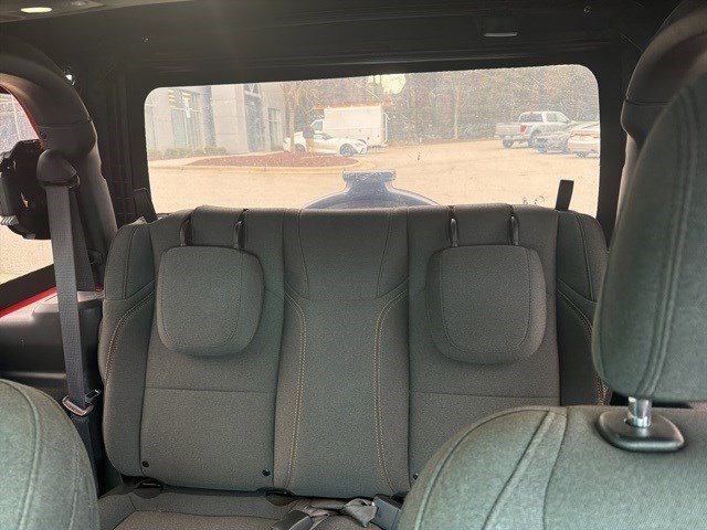 Used 2024 Jeep Wrangler Sport S image 10