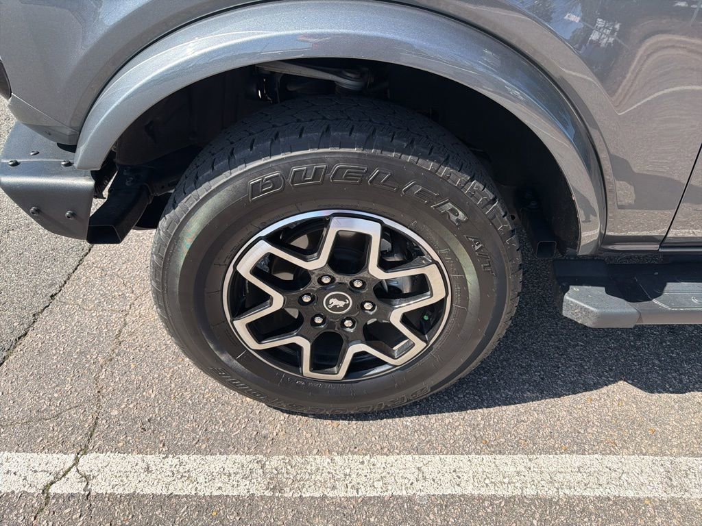 Used 2024 Ford Bronco Outer Banks image 18