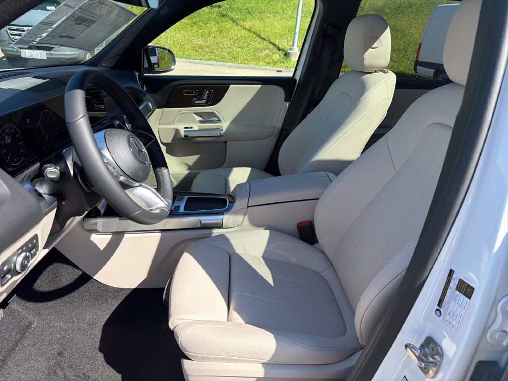 New 2026 Mercedes-Benz GLB 250 4MATIC image 15