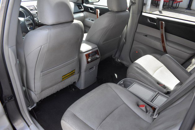 Used 2012 Toyota Highlander Limited AWD/4WD image 27