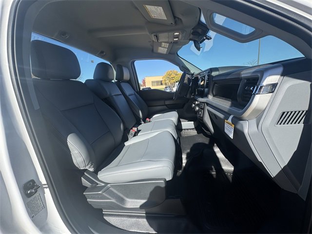 New 2025 Ford F550 4x4 Regular Cab Super Duty image 13