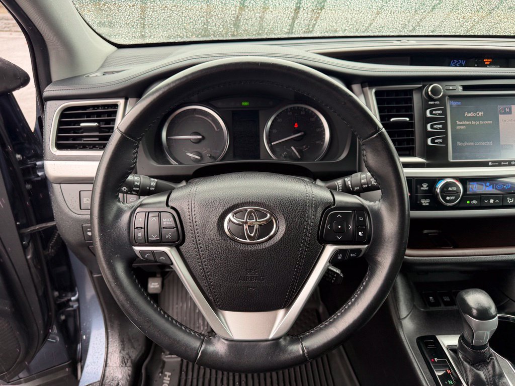 Used 2019 Toyota Highlander XLE AWD/4WD image 20