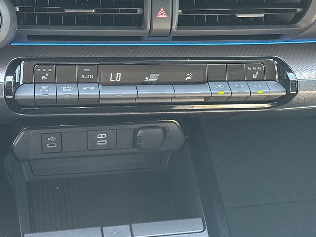 Used 2023 Toyota Prius XLE FWD image 25