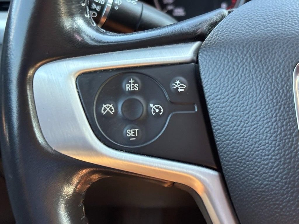 Used 2021 GMC Acadia SLT FWD image 18