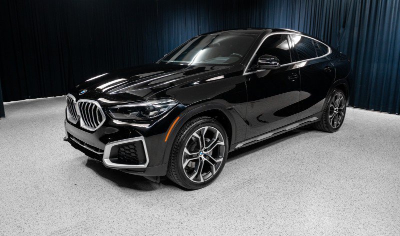 Used 2022 BMW X6 xDrive40i w/ Parking Assistance Package AWD/4WD image 1