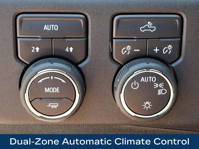 Used 2025 Chevrolet Silverado 1500 LT AWD/4WD image 9