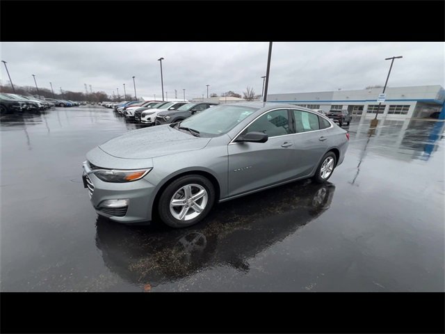 Used 2023 Chevrolet Malibu LS image 4