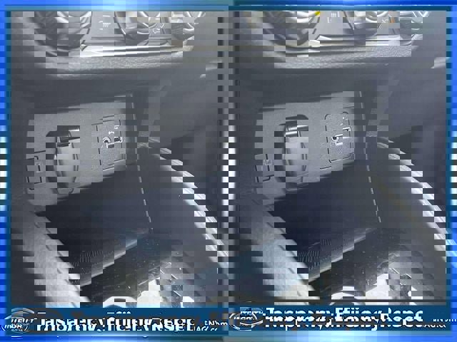 Certified 2025 Nissan Versa SV w/ Trunk Package image 28