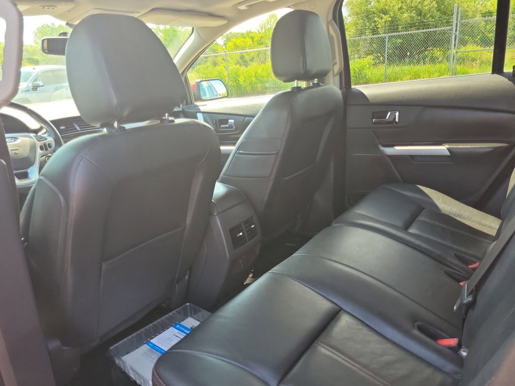 Used 2014 Ford Edge Limited w/ Equipment Group 302A AWD/4WD image 29