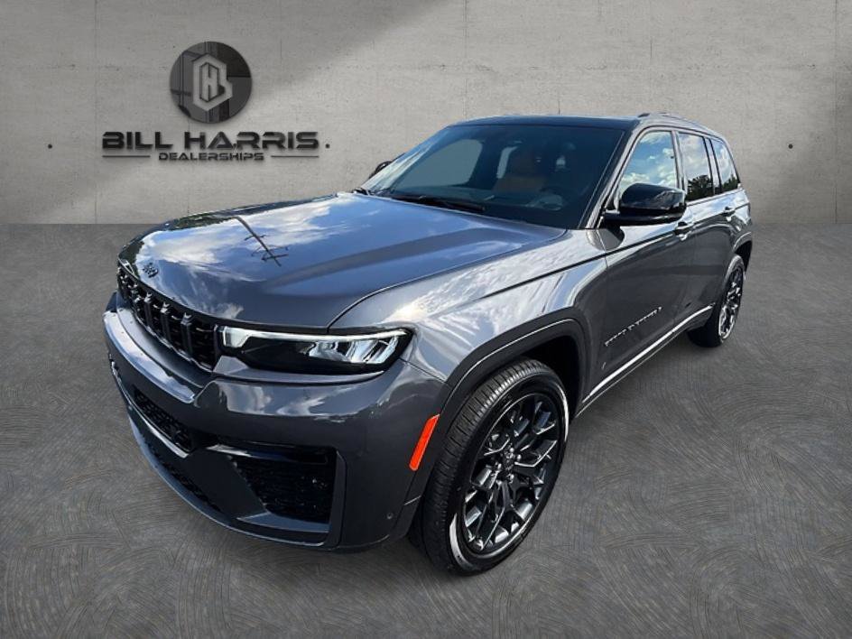 Used 2026 Jeep Grand Cherokee Summit w/ Obsidian Package