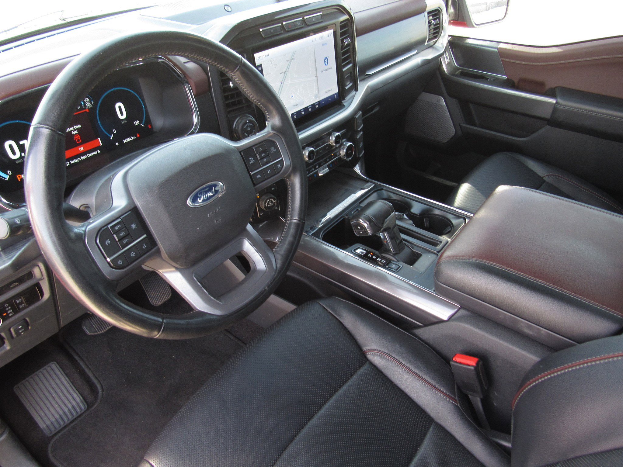 Used 2023 Ford F150 Lariat image 14