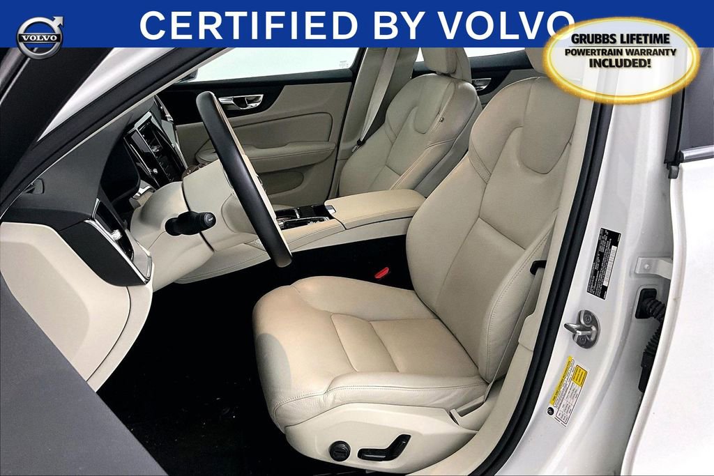 Used 2025 Volvo S60 T8 Plus image 33