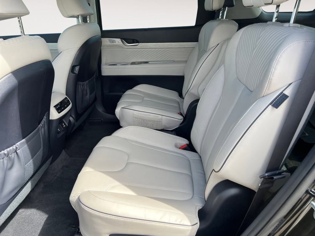 Used 2024 Hyundai Palisade Calligraphy image 25