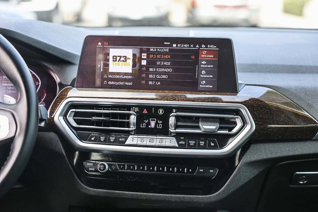 Used 2022 BMW X3 sDrive30i w/ Convenience Package RWD image 3