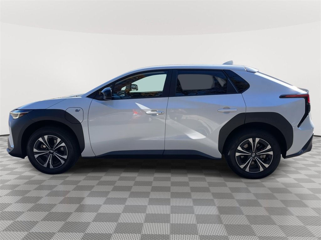 Used 2023 Subaru Solterra AWD image 4