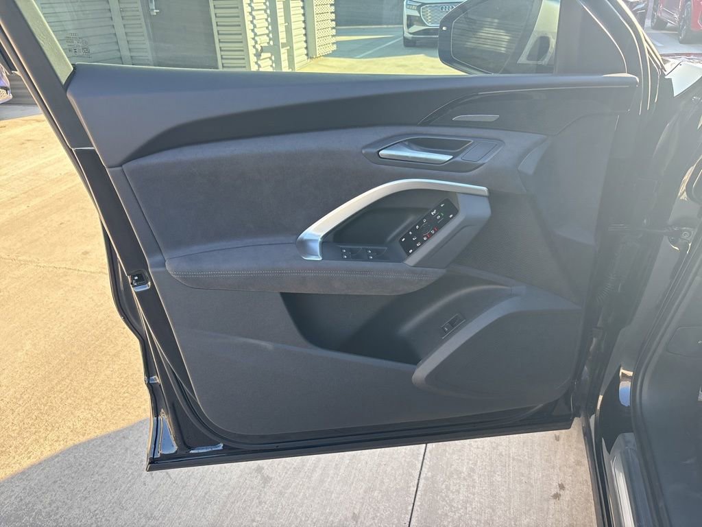 New 2025 Audi SQ5 Premium Plus image 10