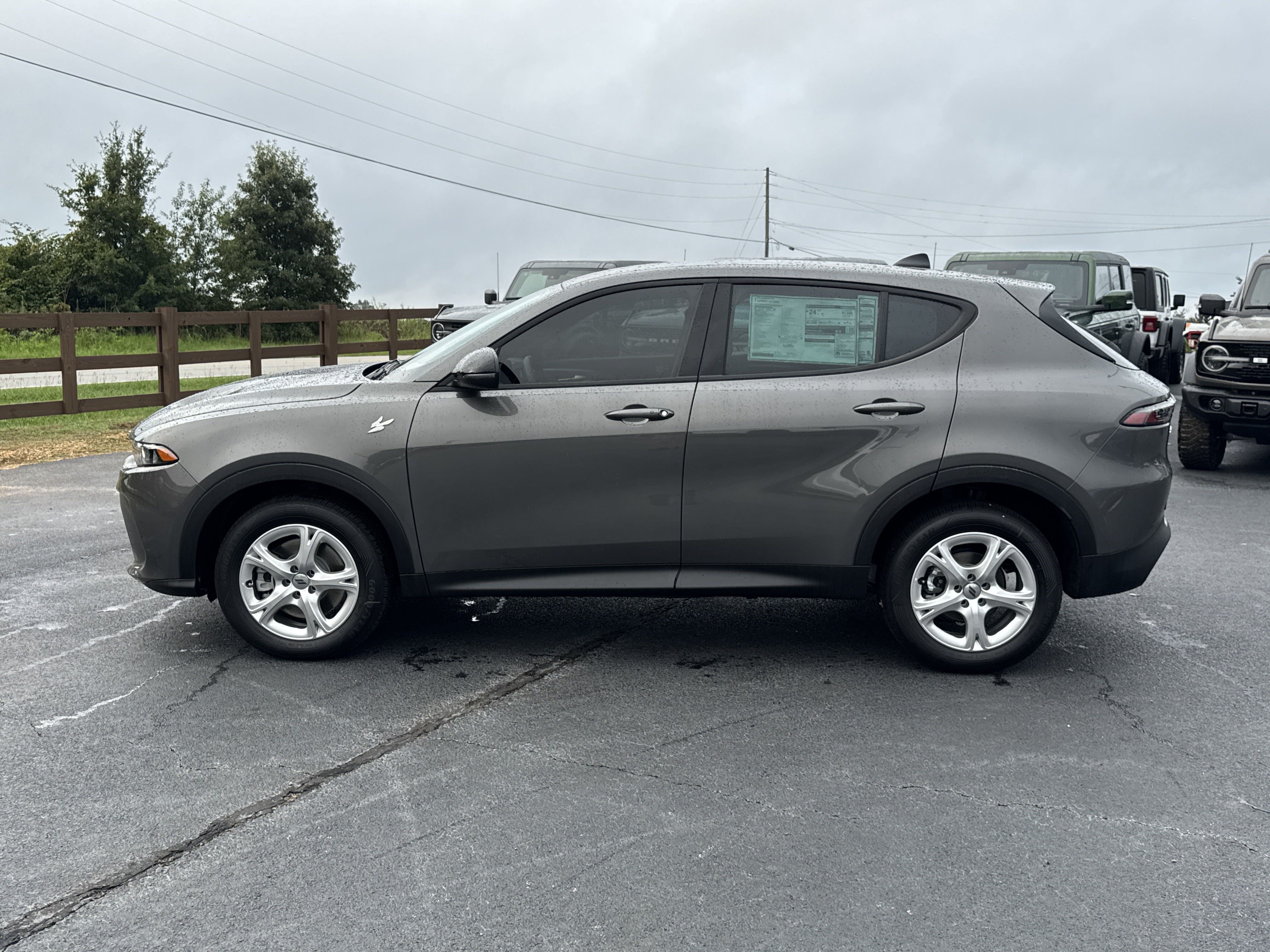 New 2025 Dodge Hornet GT w/ Cold Weather Group AWD/4WD image 8