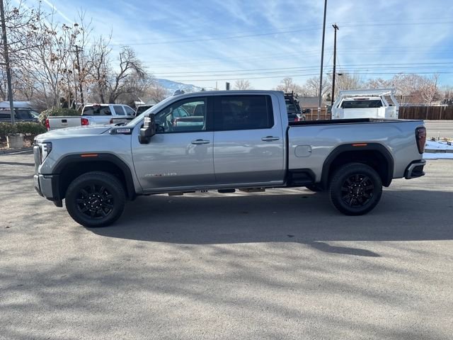 Used 2025 GMC Sierra 2500 AT4 image 3