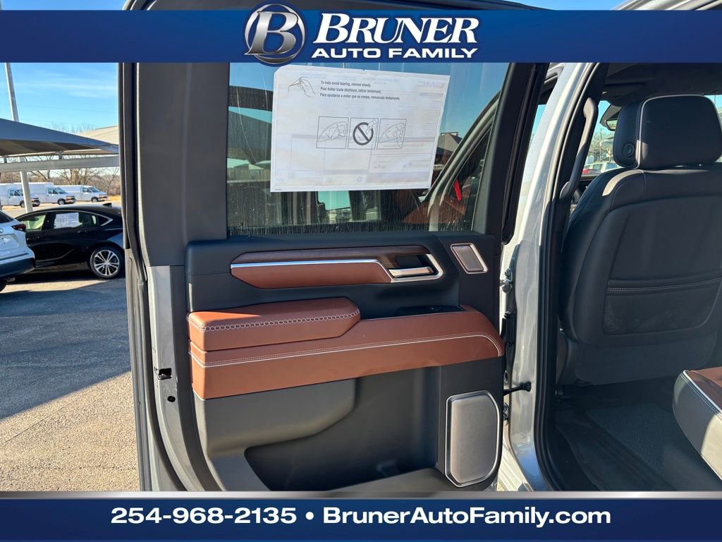New 2026 GMC Sierra 2500 Denali Ultimate w/ LPO, Black Badging Package image 13